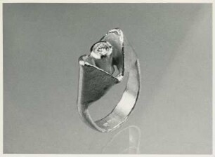 Ring aus Gold mit Brillant von Wilhelm Buchert