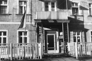 Spreetal-Burghammer. Ehem. Eisenhammerwerk, Verwaltungsgebäude, Vorbau mit gußeisernen Säulen