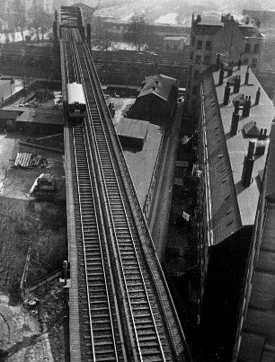 Hamburg. U-Bahn Strecke, Hauptbahnhof nach Rothenburgsort, vor dem Bahnhof Spaldingstraße