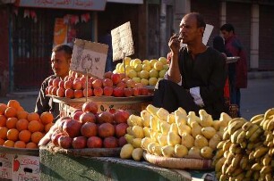 Luxor - Basarhändler : Basarhändler in Luxor, aufgenommen 2006