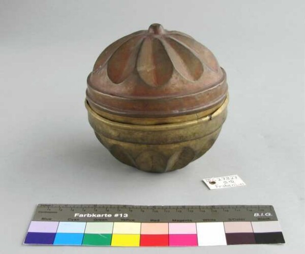 Lidded vessel