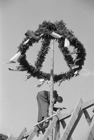 Richtfest für das Haus der Sorben am Postplatz in Bautzen am 26.5.1954 : Zběhanka Serbskeho domu w Budyšinje dnja 26.5.1954 : Bautzen / Budyšin