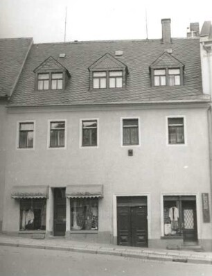 Annaberg-Buchholz, August-Bebel-Straße (Wolkensteiner Straße) 8. Wohn- und Geschäftshaus. Straßenfront