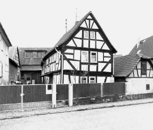 Niddatal, Brunnenstraße 1