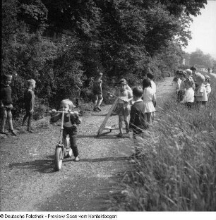 Tag des Kindes Kindergarten Rosa Menzer Friedensfahrt?