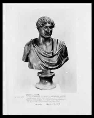Büste des Kaisers Hadrian nach antikem Vorbild