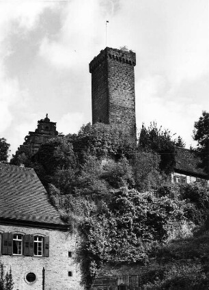 Buchen-Bödigheim. Burg Bödigheim (1286-1296 und 1597-1599). Bergfried