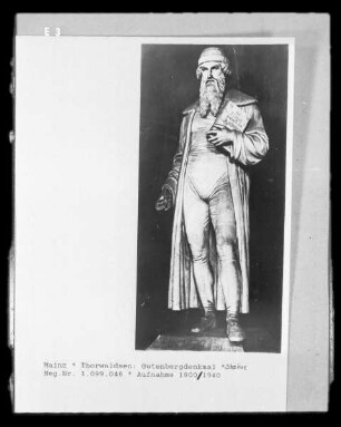 Johannes Gutenberg, Vorlage des Gutenbergdenkmals in Mainz