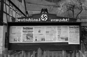 Informationstafel der NS-Zeit in Ortsmitte