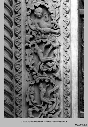 Porta dei Canonici : Ornamentiertes Gewände von Portal und Tympanon