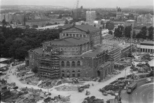 Dresden. Semperoper (Wiederaufbau 1977-1984). Außenansicht