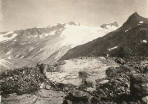 Tirol. Hohe Tauern. Groß- und Kleinvenediger mit Rainerhorn (3561 m)