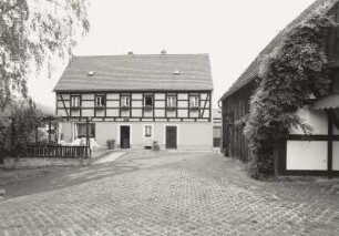 Pension Schweizerhof (M. 19. Jh.). Wohnhaus und Nebengebäude. Hofansicht : Struppen, Hauptstraße 41. Pension Schweizerhof (M. 19. Jh.). Wohnhaus und Nebengebäude. Hofansicht