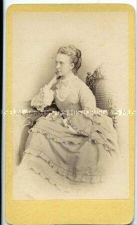 Elegante Frau im hellen Kleid, Carte de Visite