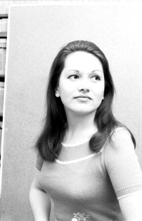 Freiburg: Atelier; Anna Petri, rumänische Opernsängerin