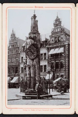 Albumseite mit Rolandsstatue auf dem Marktplatz : Bremen. Souvenir-Leporello mit Aufnahmen aus der Altstadt. Leineneinband, beschichtet und bedruckt; 7,3 x 11,6 x 1,5 cm (1898; Verlag von Zedler und Vogel). Dresden: SLUB/DF 2005.A.600