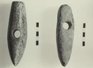 Niederkaina Kreis Bautzen: Schnurkeramische Äxte - Stein gebohrt. Ca. 2000 Jahre v.Chr.