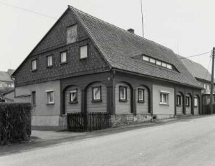 Neugersdorf, Wohnhaus : Neugersdorf (Kreis Löbau-Zittau), Wohnhaus, Karl-Liebknecht-Straße 33, 2. Hälfte 19. Jahrhundert, Straßenansicht