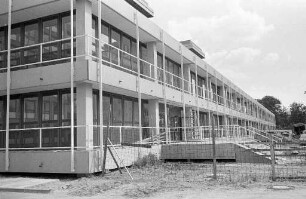 Neubauten der Technischen Hochschule am Willstätter Weg.