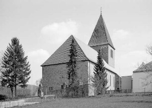 Kath. Kirche St. Johannes der Täufer (Kath. Kirche); Hünfeld, Weißenborner Straße 4