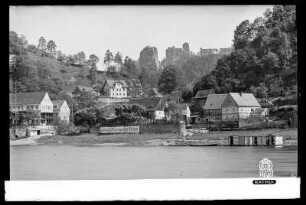 Ansicht von Rathen mit Blick auf das Gasthaus Rosengarten und zum Talwächter