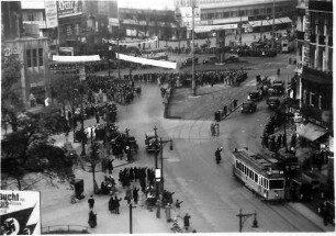 Berlin: Potsdamer Platz, vor und nach einer Führerrede zur Heimkehr der Saar