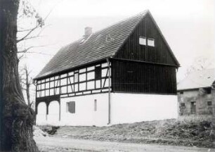 Fachwerkhaus in Zeißholz : Bauwesen - Wohnung, Exterieur. Ort: Ćisow / Zeißholz. Fachwerkhaus mit Umgebinde, Erdgeschoss teilweise zugemauert respektiv verputzt, ein Giebel verbrettert