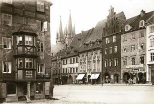 Eger (Böhmen) (heute Cheb / Tschechien). Nordostecke des Marktplatzes. Ansicht mit "Stöckl" und Schirndingerhaus
