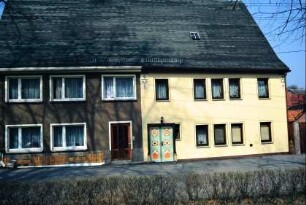 Doppelhaus mit unterschiedlichen Fassaden