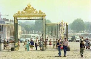 Versailles: Goldenes Eingangstor