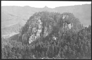 Oybin. Berg Oybin mit Scharfenstein