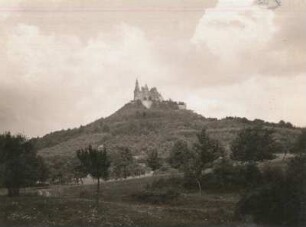Hechingen, Burg Hohenzollern. Ansicht von Südwesten