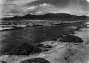 Salinas de Garcí Mendoza und Vulkan : Salinas de Garcí Mendoza, Salar und der Vulkan Cerro Tunupa.