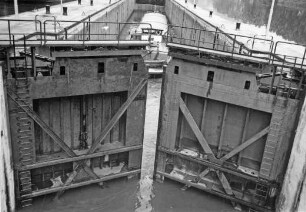 Staustufe Hessigheim/Neckar