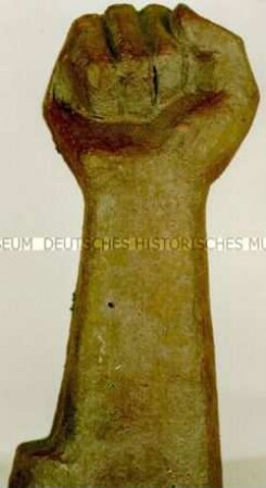 Skulptur "Geballte Faust"
