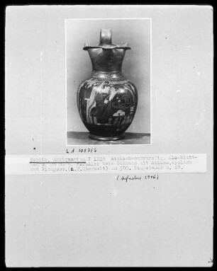 Oinochoe