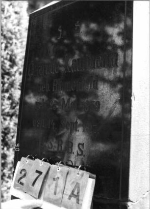 Grabstein 271 (Index: 99791443) Maße HxBxT: 192x52x20 cm Besonderheit: zweite Hälfte nicht belegt: Grabstein 271A