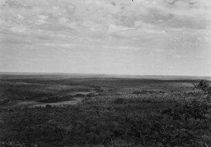 Landschaft des Paranal : Blick von einem Tafelberg auf die Landschaft am südlichen Ende des Pantanal, nahe der Stadt Nioaque.
