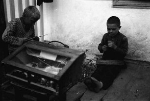Valcov [Kreis Tulcea]: Muschelöffner