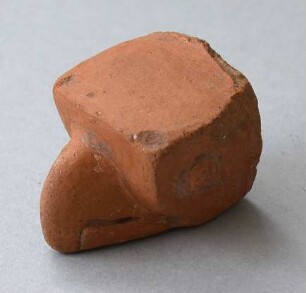 Tierkopf aus Ton (Fragment)