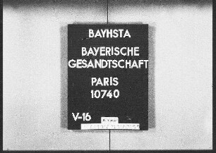 Flotow, Freiin von, Ausstellung ihres Selbstporträts auf der Pariser Weltausstellung
