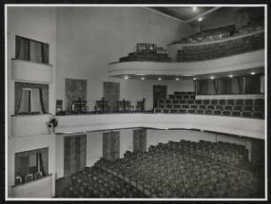Schauspielhaus, Stuttgart: Ansicht Zuschauerraum mit Proszenium