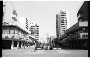 Kleinbildnegativ: Mehringplatz, 1980