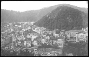 Karlsbad. Blick zum Schlossberg und dem Hirschensprung