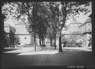 Augustusburg. Burghof