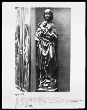 Stehende Muttergottes