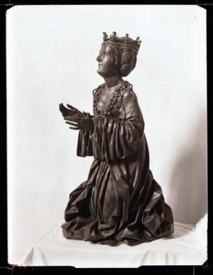 evangelische Stadtkirche; Plastik vom Hochaltar, Johannes Evangelista nach der Restaurierung