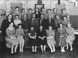 Roßwein. Gruppenbild einer ehemaligen Konfirmandengruppe aus Anlaß der Silbernen Konfirmation