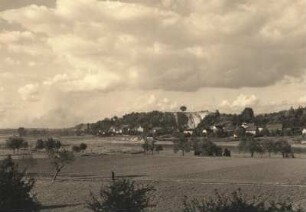 Diera-Zehren. Landschaft stromab von Zadel