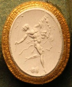 Tanzender Bacchant mit Thysosstab (Daktyliothek, Erstes Mythologisches Tausend)